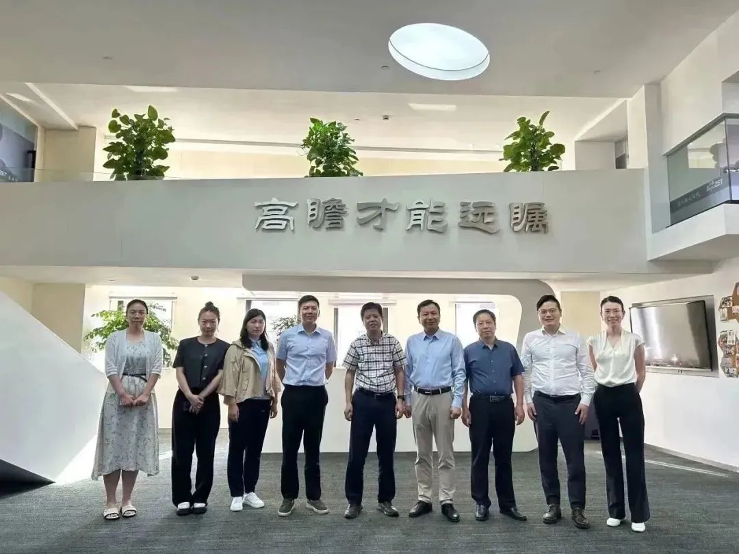 聚文化之力 鑄工業(yè)之魂——工信部工業(yè)文化發(fā)展中心領導蒞臨我司調研交流